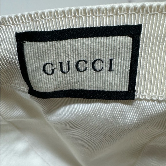 Gucci Canvas Interlocking GG Baseball Cap - Picture 3 of 10